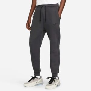 $125 Nike Sportswear Tech Fleece Anthracite/Black Joggers